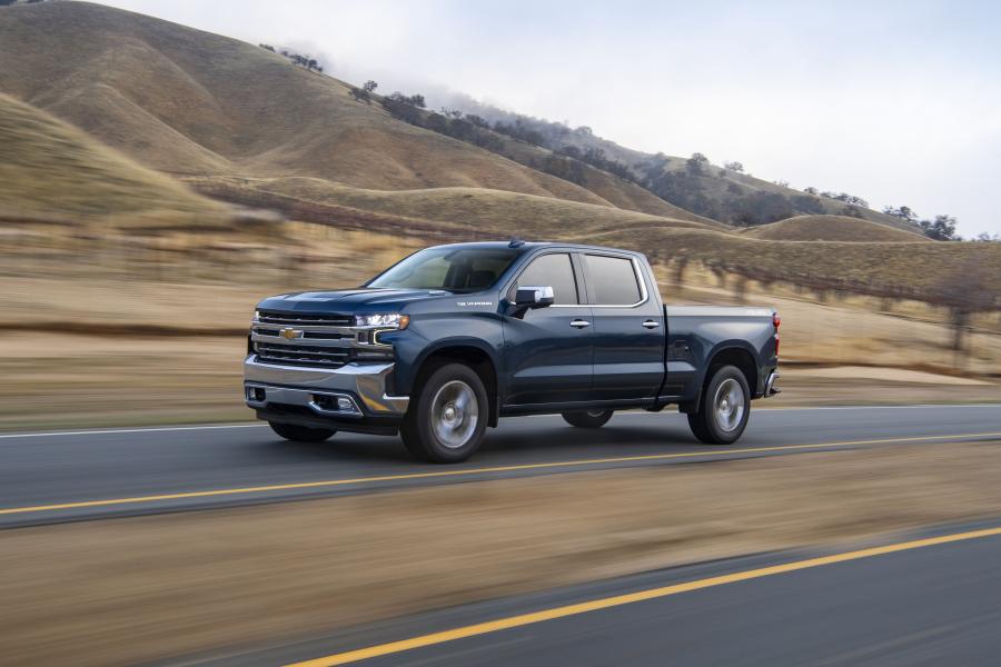  Chevrolet Silverado LTZ Duramax Crew Cab 2019 года  (фото 1 из 32)